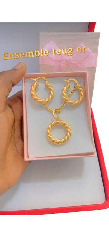 Bijoux ensemble boucles d'oreille et collier en plaquée or